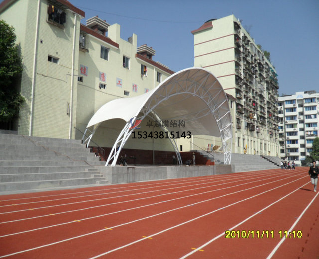  <font color='red'>膜結(jié)構(gòu)看臺</font>都是什么材質(zhì)的？